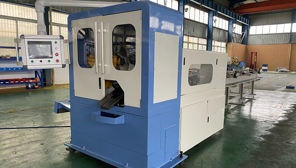 Ajustements clés de l'optimisation de votre scie circulaire à métaux CNC