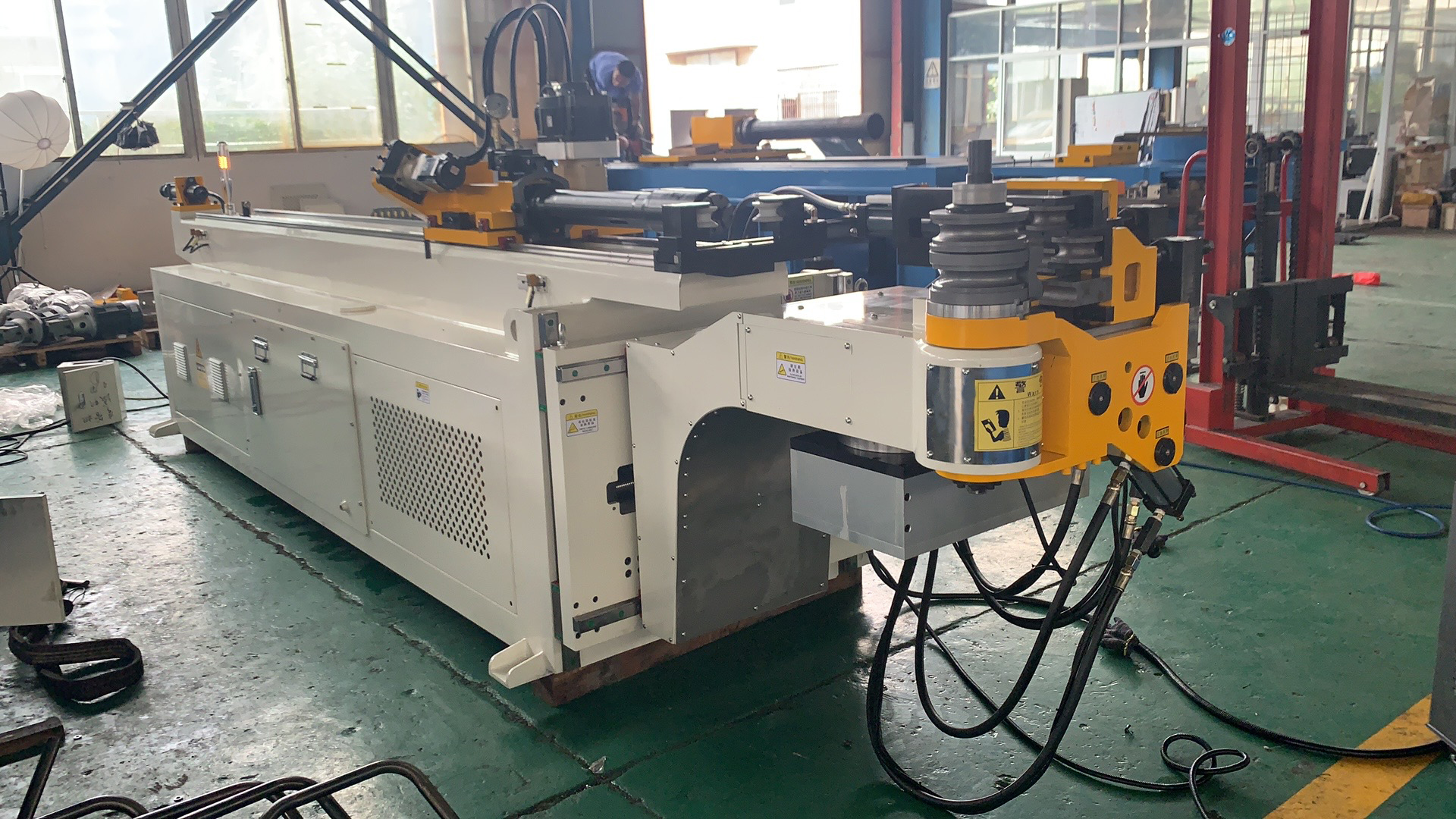CNC Pipe Bending Machine